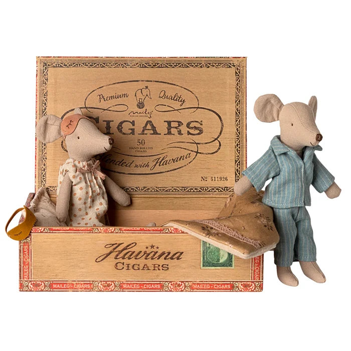 Maileg Mum & Dad Mice in Box 2025
