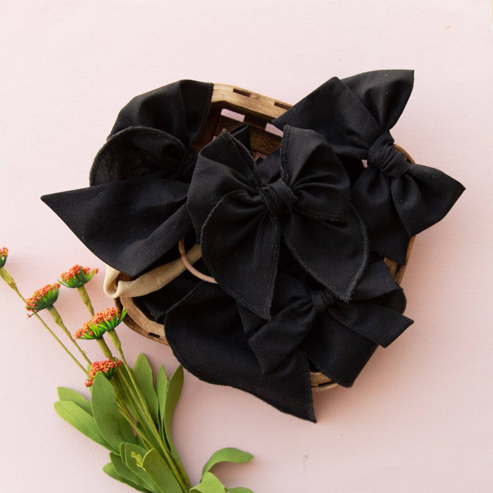 Black | Mini Piggy Bow: Nylon Headband